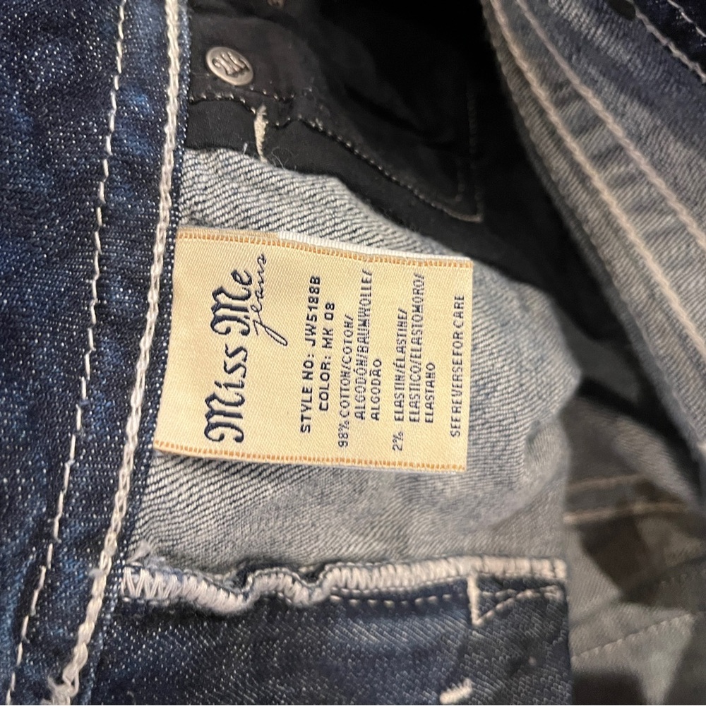 Miss Me Blue Jeans with Distressed Vintage Look
